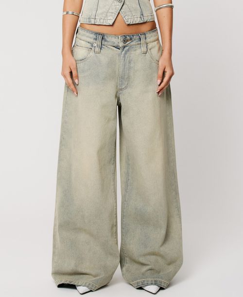 Abrand Women's Low-Rise Mega Baggy Jeans - Tyra
