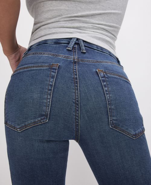 Good American Petite Good Mid-Rise Flare-Leg Jeans - Dark Blue