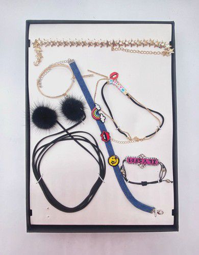 Neiman Marcus Women's Gold Multicolor 7-Pair Jewelry Set