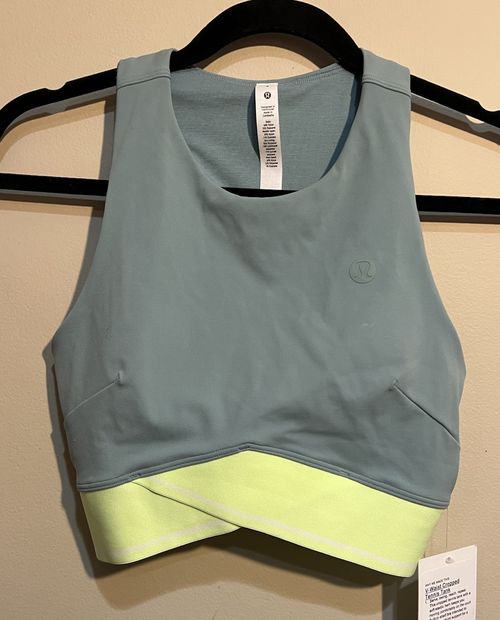 NWT Lululemon Size 4 V-Waist Cropped Tennis Tank Built In Bra RPTD/FZAP/WHT $78