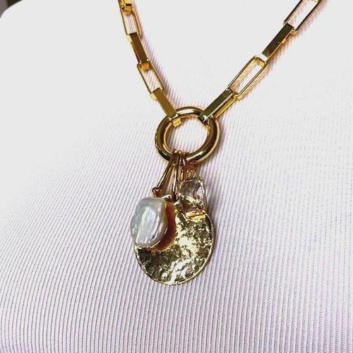 $150 Devon Leigh Women Gold Multi-Charm Mother Of Pearl Coin Chain Link Necklace