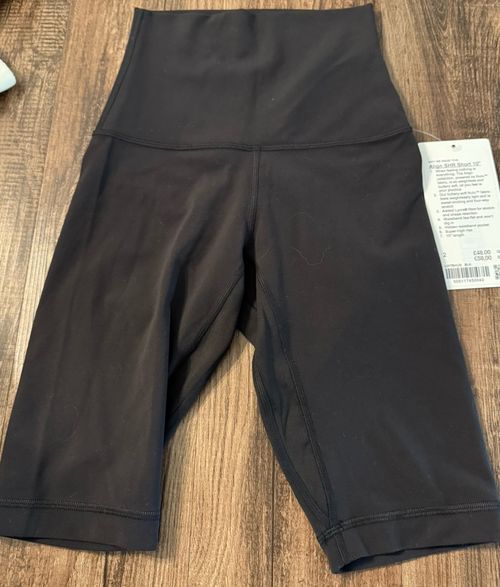 NWT Lululemon Size 2 Align Super High-Rise SHR Short 10” BLK Black