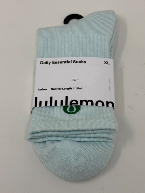 Lululemon Daily Essential Sock Size XL Men's 11-14  Quarter High  Mint Green
