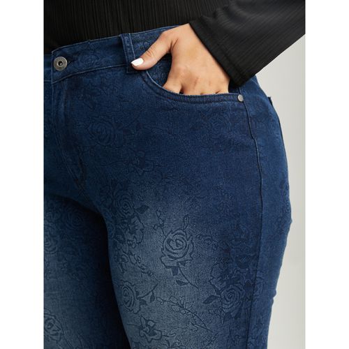 Plus Size Very Stretchy Rose Print Dark Wash Jeans Women DarkBlue Casual Floral Zipper High stretch Pocket Jeans BloomChic 14/1X
